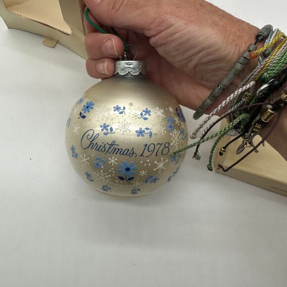 Vintage 1978 Hallmark Glass Christmas Ornament Mother White Blue Decor - Picture 5 of 5